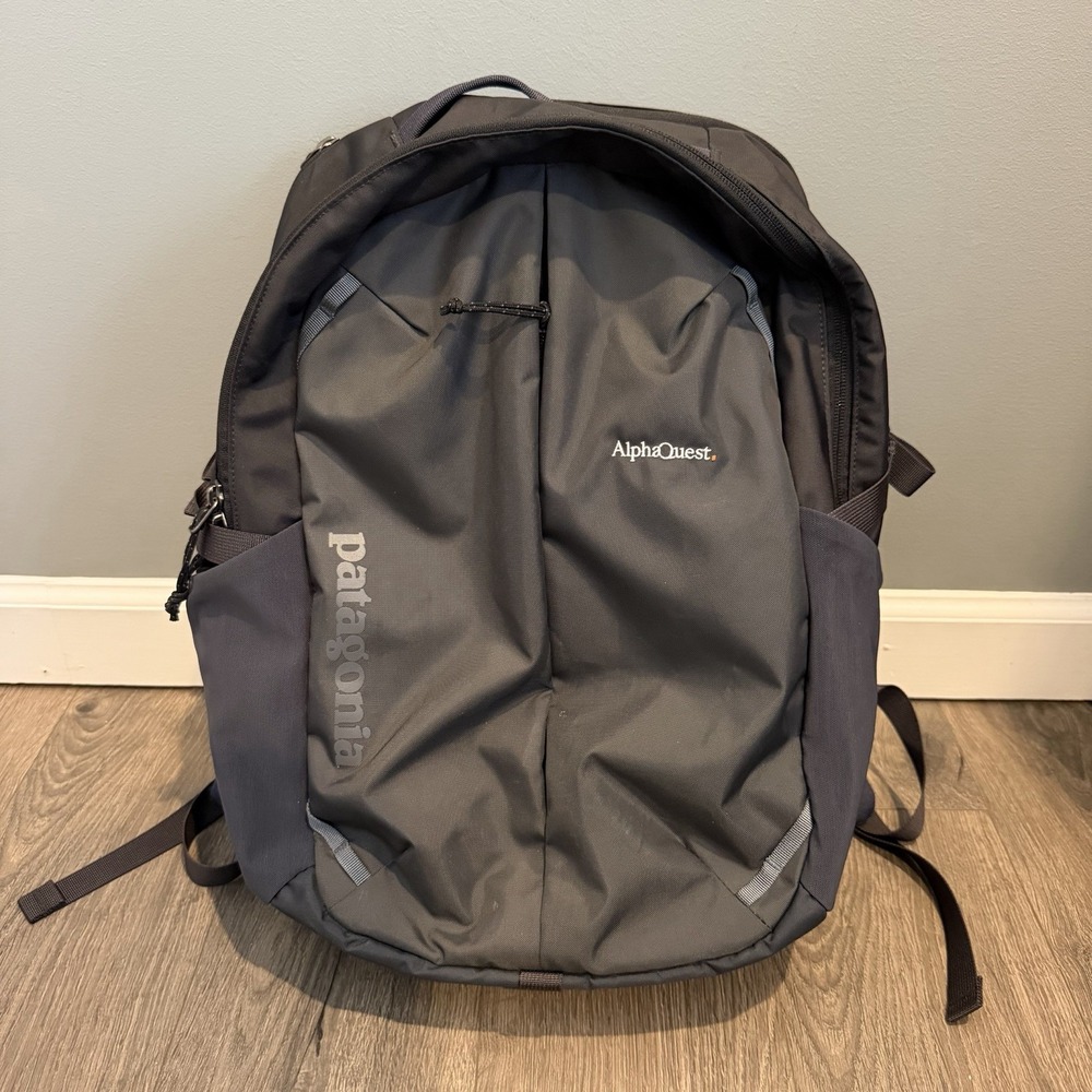 Patagonia Refugio Daypack 26L Backpack Smolder Blue